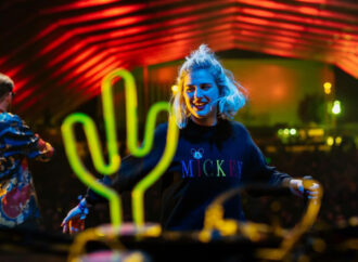 Cactus presenta Apega’t a mi amb Gava & Nico: reggaeton valencià que encén l’estiu