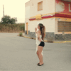 Laura West ens convida a ballar “Dins el cotxe <3": la nova batxata-pop catalana de l’estiu