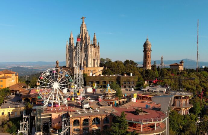 Tibidabo: El cim on Barcelona toca el cel des de fa més d’un segle