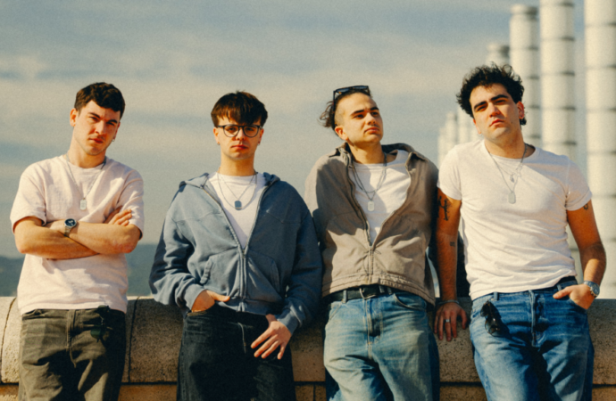 Sant Jordi a tot ritme amb Lluna Plena: Roses, llibres i molta festa