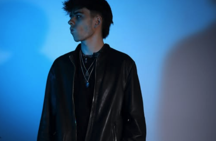 NAU i l’art de sobreviure a un amor d’una sola nit a “La Primera i l’Última”