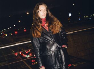 Au Rora obre una nova etapa sonora amb la melancolia urbana de ‘Veure’t Marxar’
