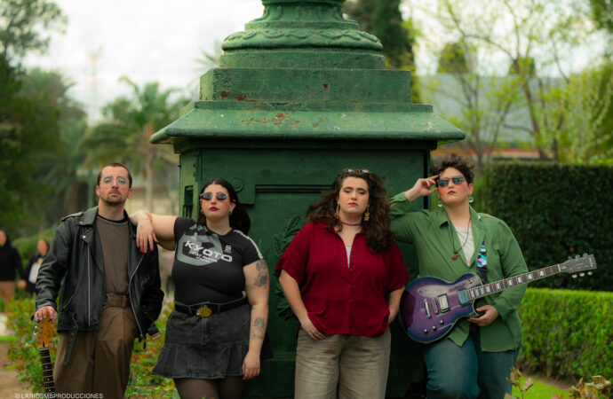 Terra i Sal sacseja el folk de les Illes Balears amb ‘Folk discòrdia o l’Art del Fracàs’