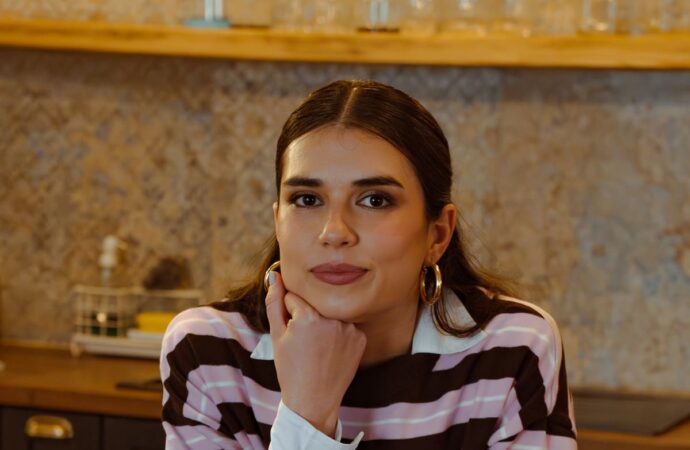 Aina Reig es despulla artísticament a ‘No és massa tard’: quan la passió es converteix en obsessió (i com tornar a començar)