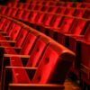 Entre el rècord de taquilla i la corda fluixa: la crua paradoxa del teatre català